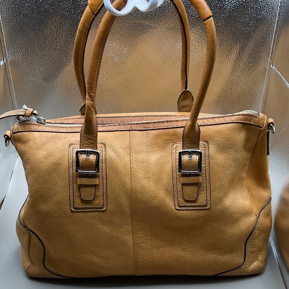 Coach Tan Leather Doctors hand bag